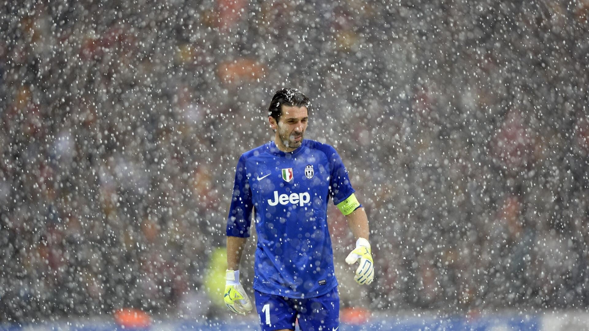 亚运会筹备工作进入冲刺阶段 主体育场夜间灯光测试震撼亮相，杭州亚运会夜景